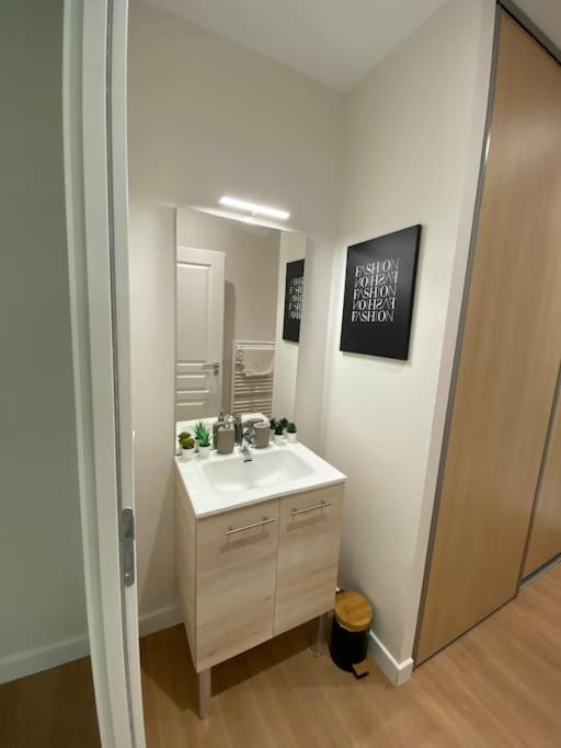 Appartement Centre-Ville * Rdc * Clim * Wifi * Haut De Gamme * Ангулем Экстерьер фото